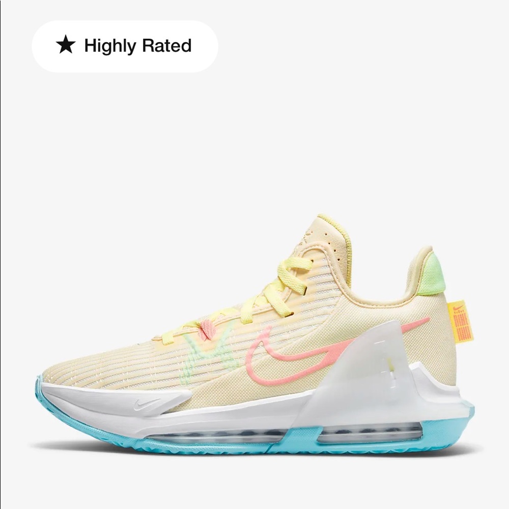 LeBron Witness 6
Basketball Shoes